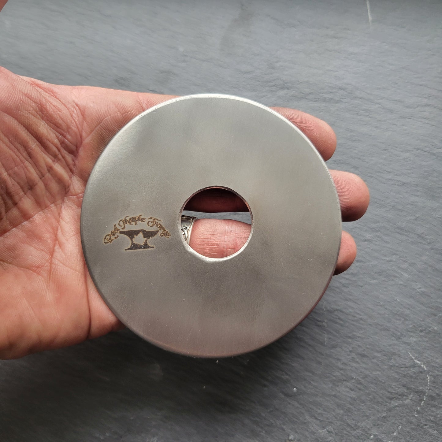 Potter's rib stainless steel Circle 95